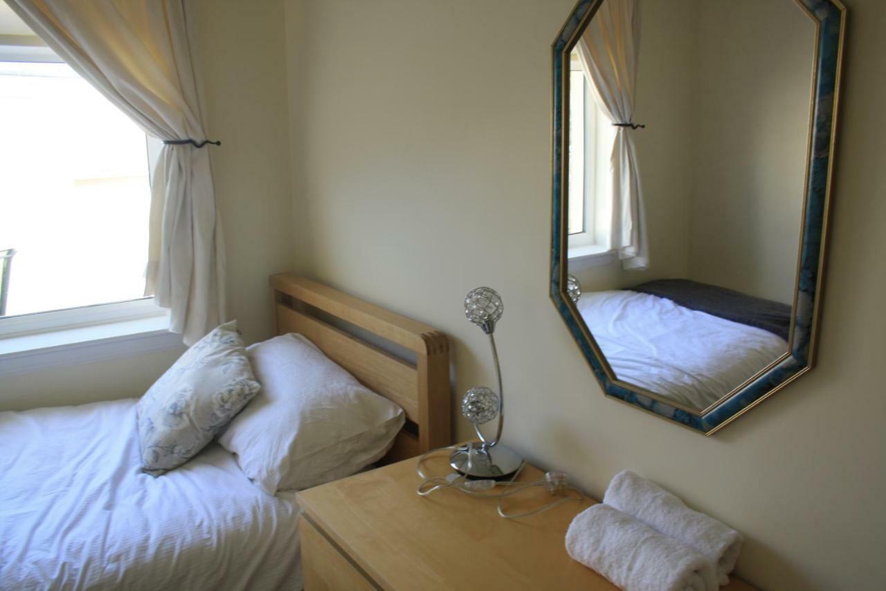 Fairways Cottages Прествик Экстерьер фото